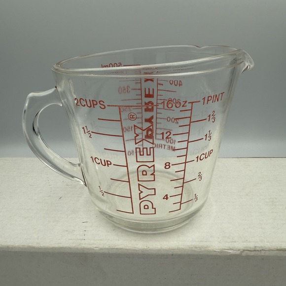 VINTAGE PYREX 2 CUP 16 OZ Glass Measuring Cup D Handle Red Label Oz & Ml MCM EUC - Picture 1 of 4